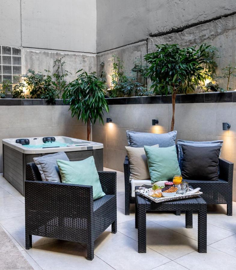 47 Luxury Suites Афины Экстерьер фото